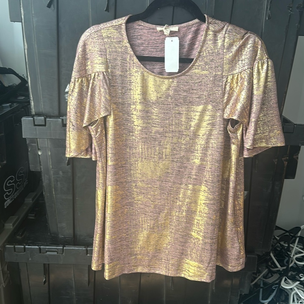 Metallic flutter sleeve top